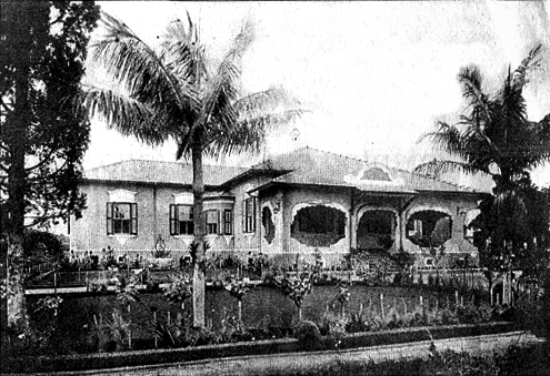 Vista externa da casa-sede do Haras Jaçatuba em foto da década de 1930.